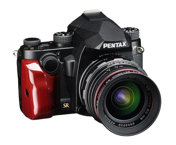 消息称宾得 KP J Limited 相机定制手柄将单独发售，采用胡桃木制造