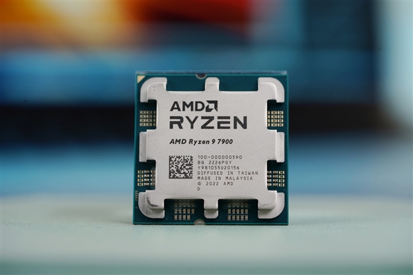 AMD三颗新U齐发！锐龙9 7900、锐龙7 7700、锐龙5 7600图赏