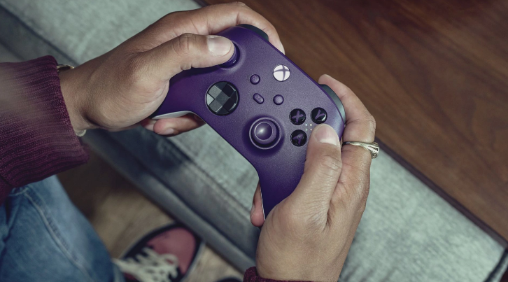 惊艳登场！微软发布星辰紫Xbox手柄，设计独具魅力